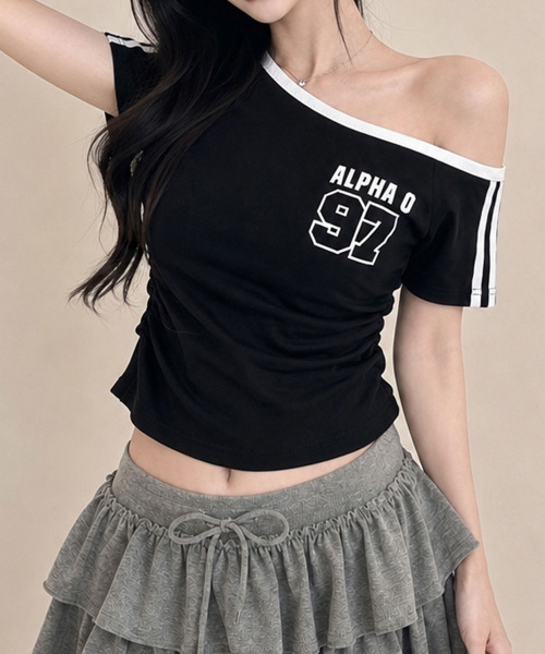 VIVID LADY(ビビッドレディー)の「ワンショルダー スリーブライン 半袖Tシャツ(Tシャツ/カットソー・レディース・ブラック/ワイン/ホワイト/ネイビー・FREE)」の2枚目の写真