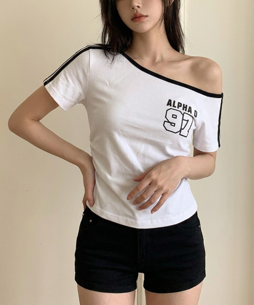 VIVID LADY(ビビッドレディー)の「ワンショルダー スリーブライン 半袖Tシャツ(Tシャツ/カットソー・レディース・ブラック/ワイン/ホワイト/ネイビー・FREE)」の9枚目の写真