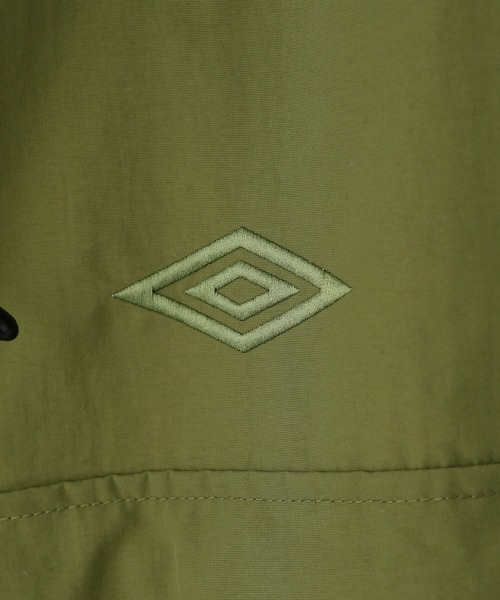WHITE MOUNTAINEERING(ホワイトマウンテニアリング)の「WHITE MOUNTAINEERING × UMBRO MULTI POCKET COAT WM2573222(その他アウター・メンズ・カーキ・3)」の2枚目の写真