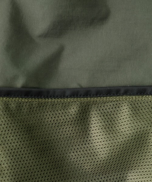 WHITE MOUNTAINEERING(ホワイトマウンテニアリング)の「WHITE MOUNTAINEERING × UMBRO MULTI POCKET COAT WM2573222(その他アウター・メンズ・カーキ・3)」の8枚目の写真