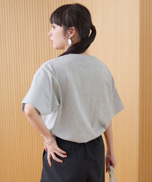 coen(コーエン)の「【汗染み軽減】 立体ロゴ風プリントTシャツ(Tシャツ/カットソー・レディース・ベージュ/オフホワイト/ライトグレー・M/L)」の13枚目の写真
