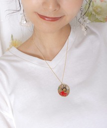 ScoLar（スカラー）の「662331：いちごラビル ステンドグラス風ネックレス（ネックレス）」