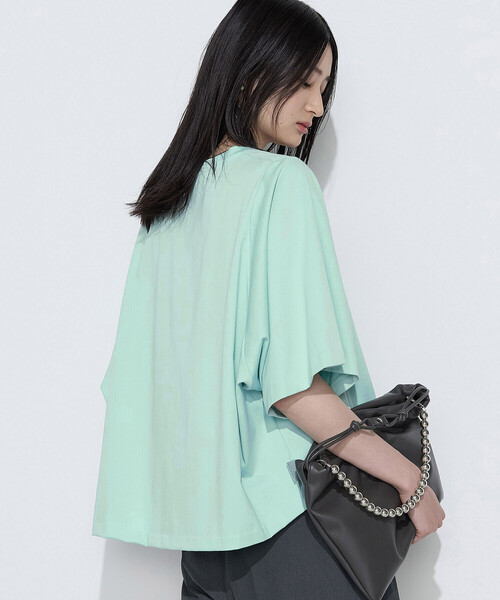 Gabardine K.T(ギャバジンケーティー)の「プレーティング天竺 テントラインプルオーバー(Tシャツ/カットソー・レディース・ブラウン/ブルー/ミント・9号)」の14枚目の写真