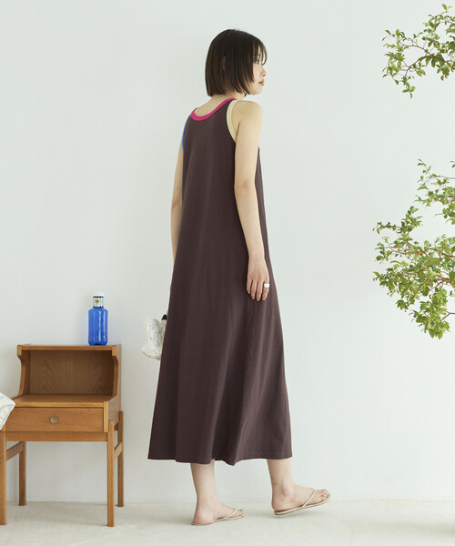FilMelange(フィルメランジェ)の「FilMelange × Firsthand/フィルメランジェ 別注ELIZA / 配色 リンガー カットソー ワンピース(ワンピース・レディース・ネイビー/ブラウン・FREE)」の6枚目の写真