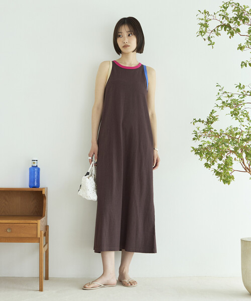 FilMelange(フィルメランジェ)の「FilMelange × Firsthand/フィルメランジェ 別注ELIZA / 配色 リンガー カットソー ワンピース(ワンピース・レディース・ネイビー/ブラウン・FREE)」の9枚目の写真