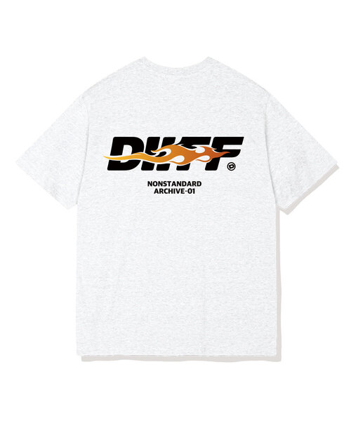 DIIFF（ディフ）の「ブレイズオーバーサイズ半袖Tシャツ4カラー[DISE_1004]（Tシャツ/カットソー・メンズ・ブラック/アイボリー/ホワイト/ネイビー・MEDIUM/LARGE/X-LARGE/SMALL）」の2枚目の写真