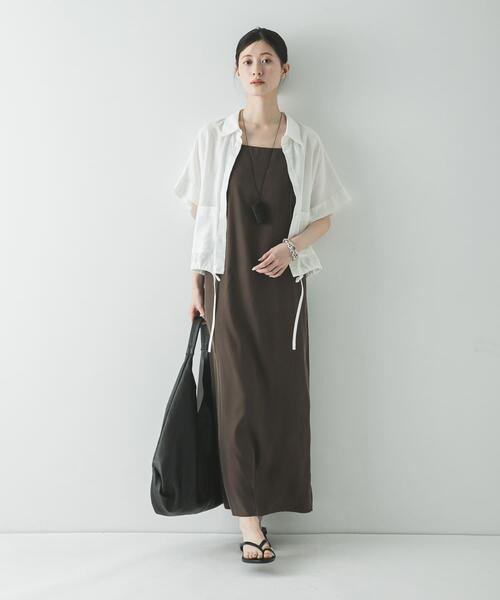 URBAN RESEARCH(アーバンリサーチ)の「ラミーレーヨンハーフスリーブシャツ(シャツ/ブラウス・レディース・ネイビー/ベージュ系その他/ホワイト・FREE)」の4枚目の写真