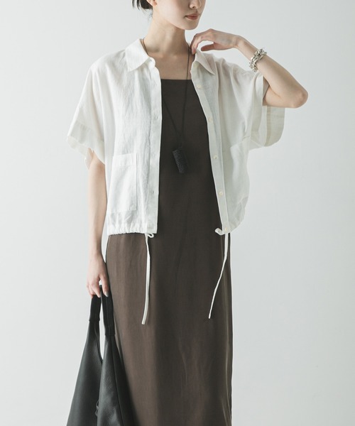 URBAN RESEARCH（アーバンリサーチ）の「ラミーレーヨンハーフスリーブシャツ（シャツ/ブラウス・レディース・ネイビー/ベージュ系その他/ホワイト・FREE）」の17枚目の写真