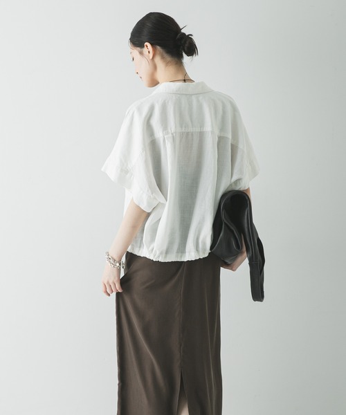 URBAN RESEARCH（アーバンリサーチ）の「ラミーレーヨンハーフスリーブシャツ（シャツ/ブラウス・レディース・ネイビー/ベージュ系その他/ホワイト・FREE）」の18枚目の写真