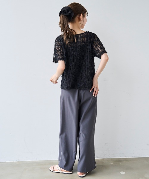 mil（ミル）の「シアーフェザー クロップド トップス【587222】（Tシャツ/カットソー・レディース・アイボリー/ブラック・ONESIZE）」の17枚目の写真