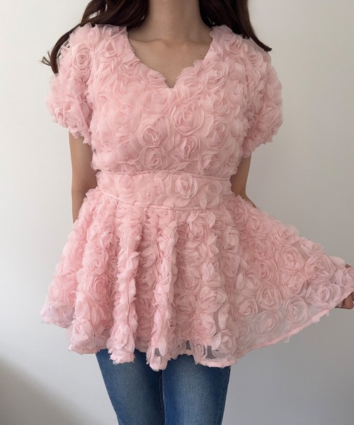junoah(ジュノア)の「フラワーモチーフチュールペプラムトップス(シャツ/ブラウス・レディース・アイボリー/ピンク/ブラック・SMALL/MEDIUM/LARGE)」の12枚目の写真