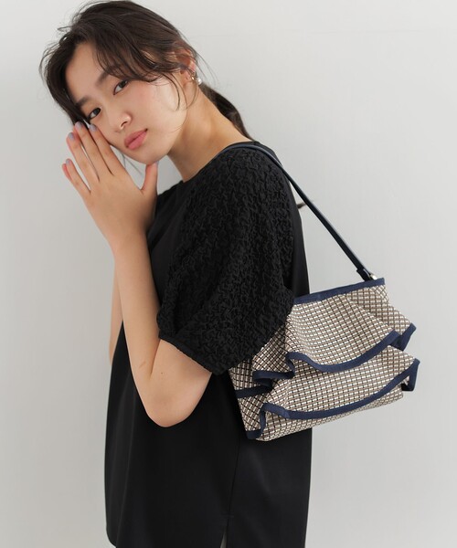 組曲 S(クミキョク チイサイサイズ)の「パフジャカードコンビジャージー パフスリーブカットソー(Tシャツ/カットソー・レディース・グリーン系/ホワイト系/グレー系/ブラック系・S2)」の17枚目の写真