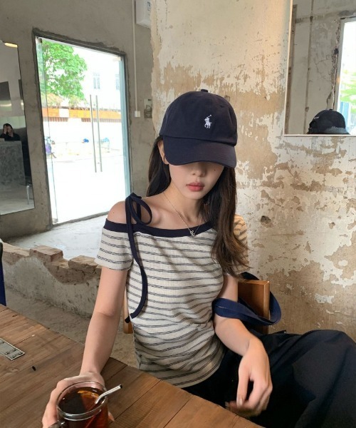 Ritzy(リッツィー)の「肩紐リボン ストライプフィット T シャツ(Tシャツ/カットソー・レディース・ネイビー系・M/L/S)」の5枚目の写真