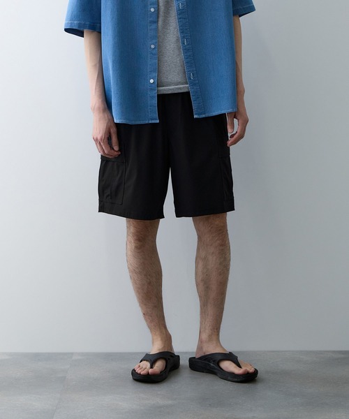 NAVY(ネイビー)の「SARARI 接触冷感 極冷UVカット カーゴショートパンツ(その他パンツ・メンズ・ブラック/チャコールグレー・XL/L/M)」の1枚目の写真