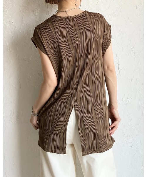 She's Closet（シーズクローゼット）の「ピンタック プリーツ フレンチスリーブ クルーネック プルオーバー トップス（Tシャツ/カットソー・レディース・アイボリー/ブラウン/ブラック・FREE）」の7枚目の写真