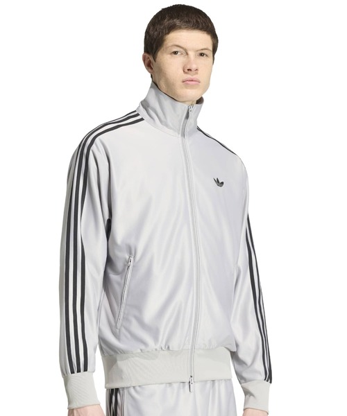 adidas(アディダス)の「adidas FIREBIRD METALLIC TRACK TOP / アディダス ファイヤーバード メタリック トラックトップ(ジャージ・メンズ・グレー・L/M/S/3XL/XXL/XL)」の1枚目の写真