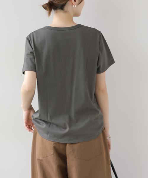 JOURNAL STANDARD relume(ジャーナルスタンダード レリューム)の「CLINEポップロゴTEE(Tシャツ/カットソー・レディース・ライトグリーン/チャコールグレー/ホワイト・FREE)」の6枚目の写真