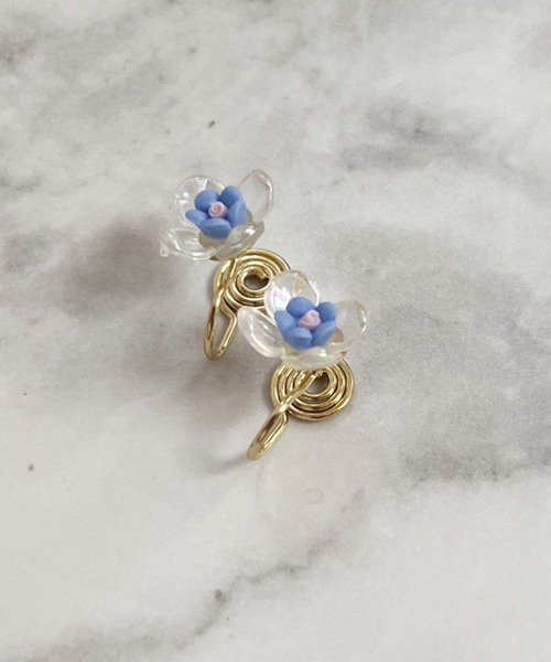 yu-ka(ユーカ)の「YU-KA:フラワーデザインイヤリング Flower design earrings(イヤリング・レディース・ゴールド・FREE)」の1枚目の写真