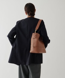 IACUCCI（イアクッチ）の「アウラ CERVO（トートバッグ）」