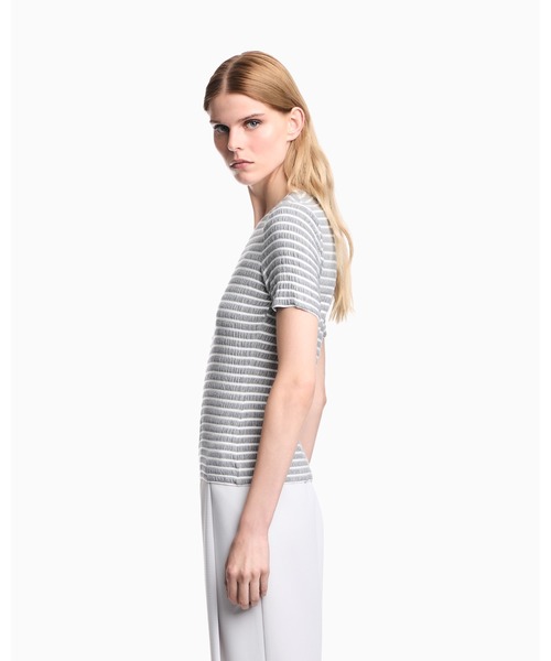 EMPORIO ARMANI（エンポリオアルマーニ）の「【エンポリオ アルマーニ】CAPSULE SIGNATURE 半袖Tシャツ ジャカードジャージー エンボスボーダー（Tシャツ/カットソー・レディース・ブルー系その他/グレー系その他・LARGE/MEDIUM/SMALL/X-SMALL）」の4枚目の写真