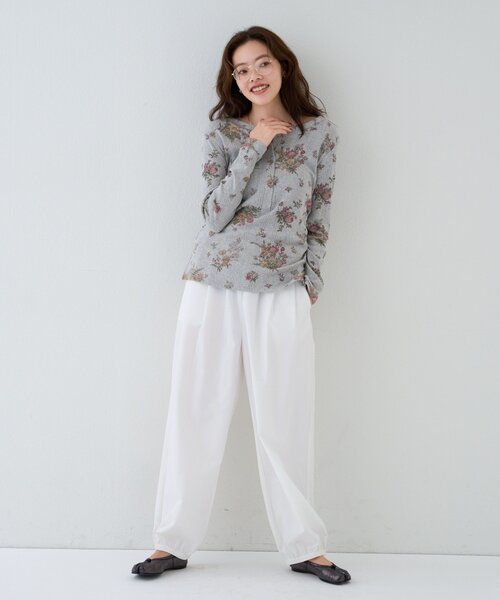 Omekashi（オメカシ）の「【5色展開/花柄・レース】フラワープリント/起毛レースヘンリーカットソー（Tシャツ/カットソー・レディース・ブラック/グレー/オフホワイト/ホワイト系その他/ブラック系その他・FREE）」の15枚目の写真