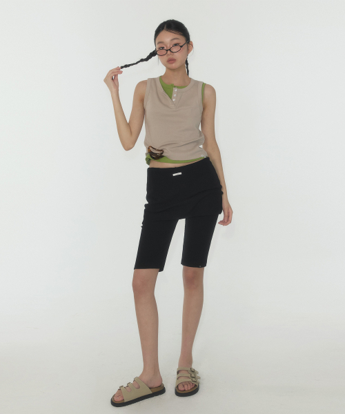 TWEE(トゥウィー)の「エリンベーシックヘンリーネックスリーブレス(Tシャツ/カットソー・レディース・アイボリー/オリーブ/Beige・FREE)」の11枚目の写真