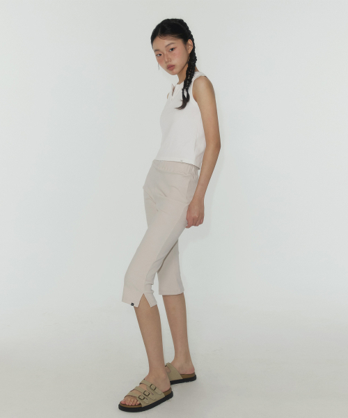 TWEE(トゥウィー)の「エリンベーシックヘンリーネックスリーブレス(Tシャツ/カットソー・レディース・アイボリー/オリーブ/Beige・FREE)」の19枚目の写真