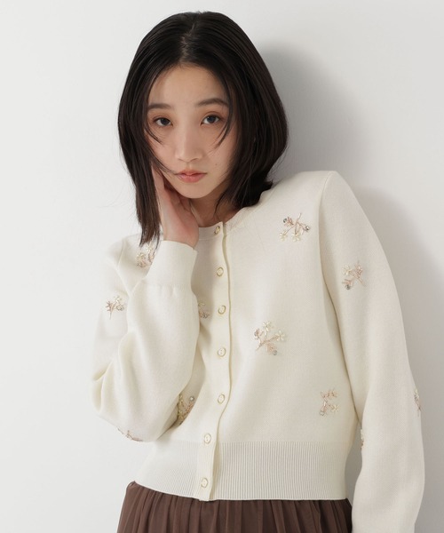 NATURAL BEAUTY BASIC(ナチュラルビューティーベーシック)の「フラワービーズカーディガン(カーディガン/ボレロ・レディース・チャコールグレー/ブラック/オフホワイト・FREE)」の2枚目の写真
