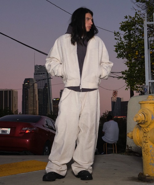 HUF(ハフ)の「89 OVAL BOMBER JACKET(ブルゾン・メンズ・ナチュラル/ネイビー・XL/L/M/S)」の3枚目の写真