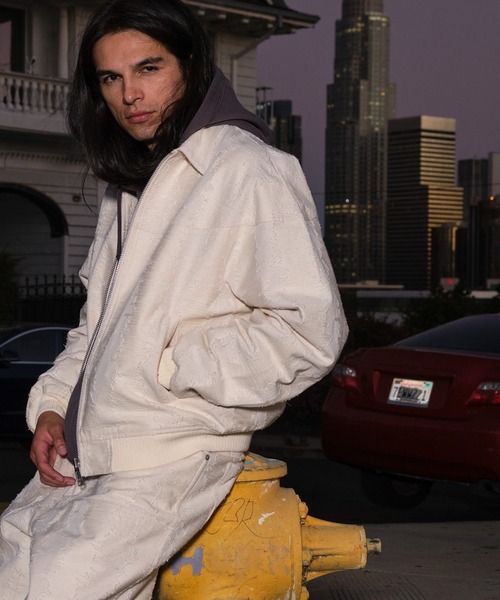 HUF(ハフ)の「89 OVAL BOMBER JACKET(ブルゾン・メンズ・ナチュラル/ネイビー・XL/L/M/S)」の5枚目の写真