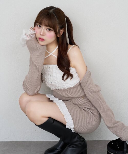 Belle Charme(ベルシャルム)の「【Belle Charme】Frill RibKnit Set up(ワンピース・レディース・ベージュ/ブラック/トップグレー・FREE)」の8枚目の写真