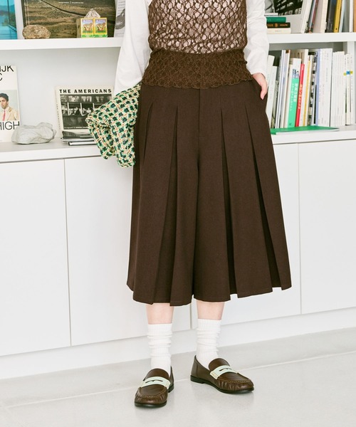 niko and...(ニコアンド)の「フロントプリーツハーフパンツ(その他パンツ・レディース・ブラウン/チャコール・MEDIUM/LARGE)」の2枚目の写真