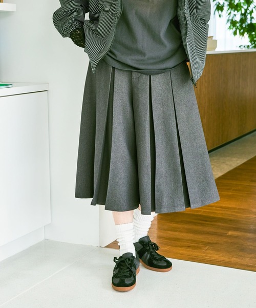 niko and...(ニコアンド)の「フロントプリーツハーフパンツ(その他パンツ・レディース・ブラウン/チャコール・MEDIUM/LARGE)」の7枚目の写真