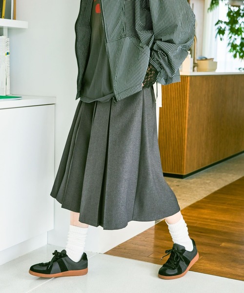 niko and...(ニコアンド)の「フロントプリーツハーフパンツ(その他パンツ・レディース・ブラウン/チャコール・MEDIUM/LARGE)」の8枚目の写真