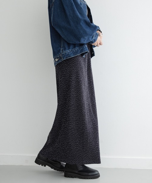 URBAN RESEARCH Sonny Label(アーバンリサーチサニーレーベル)の「高密度マイクロプリーツイージースカート(スカート・レディース・ドット/ブラック・FREE)」の6枚目の写真