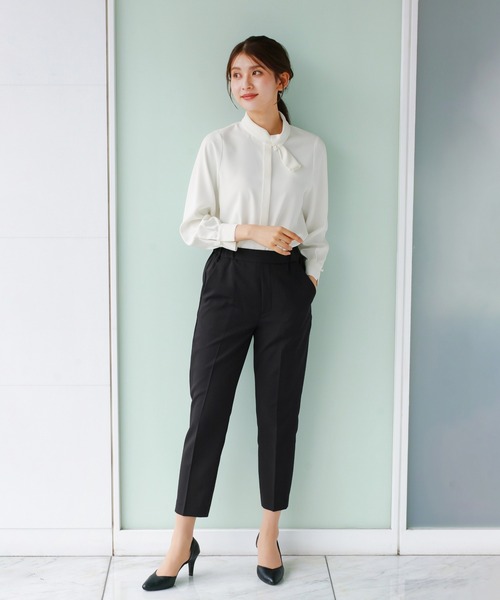 WHITE JOOLA（ホワイトジョーラ）の「【 通勤・セレモニー 】 アシメカラーボウタイブラウス（シャツ/ブラウス・レディース・サックスブルー/ホワイト/ベージュ・S/L/M）」の5枚目の写真
