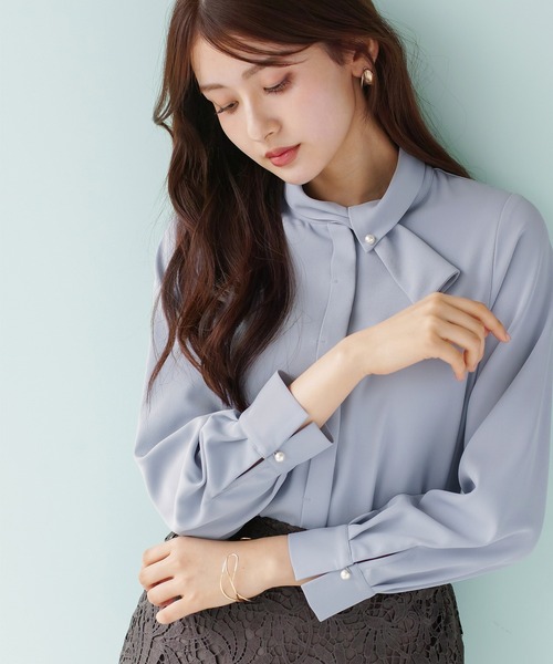 WHITE JOOLA（ホワイトジョーラ）の「【 通勤・セレモニー 】 アシメカラーボウタイブラウス（シャツ/ブラウス・レディース・サックスブルー/ホワイト/ベージュ・S/L/M）」の19枚目の写真