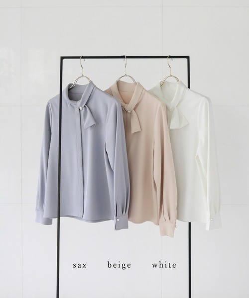 WHITE JOOLA（ホワイトジョーラ）の「【 通勤・セレモニー 】 アシメカラーボウタイブラウス（シャツ/ブラウス・レディース・サックスブルー/ホワイト/ベージュ・S/L/M）」の15枚目の写真