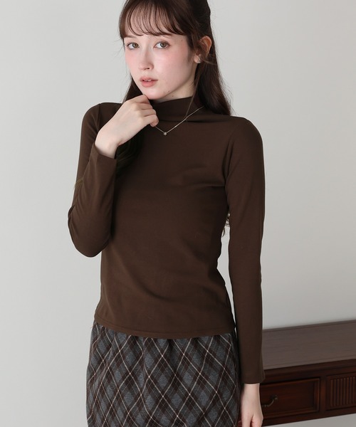 BLUEEAST(ブルーイースト)の「裏起毛モックネックロングTシャツ(Tシャツ/カットソー・レディース・ホワイト/ブラウン/ブラック・MEDIUM)」の3枚目の写真