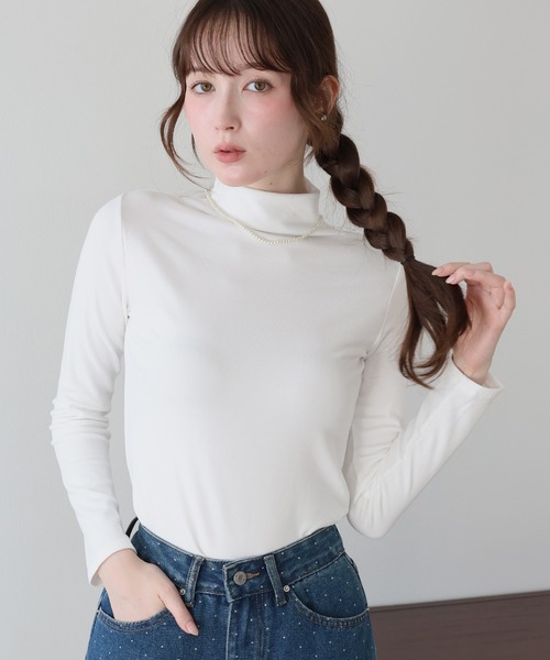 BLUEEAST(ブルーイースト)の「裏起毛モックネックロングTシャツ(Tシャツ/カットソー・レディース・ホワイト/ブラウン/ブラック・MEDIUM)」の1枚目の写真