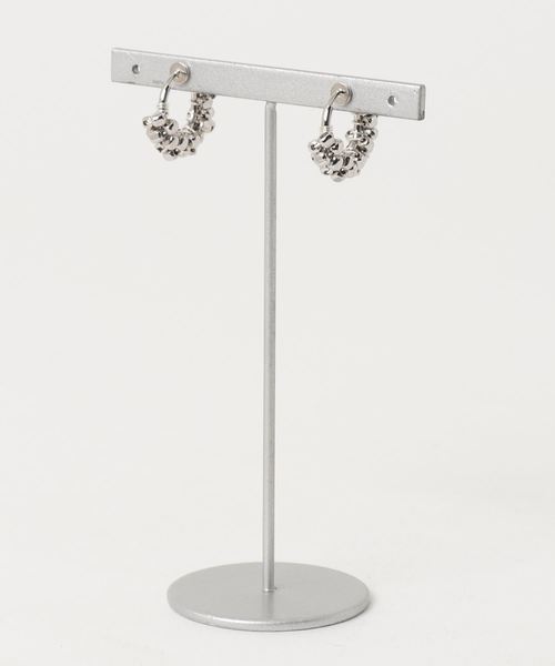 TONE SELECT GOODS(トーンセレクトグッズ)の「【marinaJEWELRY】pti SILVER square metal*wrapped hoop earring(イヤリング・レディース・シルバー・SMALL)」の2枚目の写真