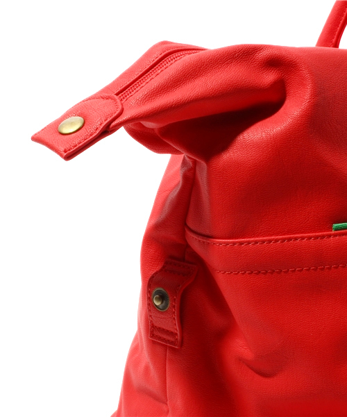 PUMA(プーマ)の「ウィークエンダー - フェラーリ(ボストンバッグ・メンズ・ブラック/レッド/ホワイト/ブラウン・フリー)」の11枚目の写真