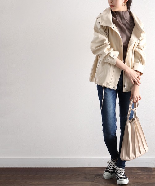 classicalelf（クラシカルエルフ）の「チノツイルマウンテンパーカー　フード付きミドル丈コットン無地ミリタリージャケット(ブルゾン)（マウンテンパーカー・レディース・ブラック/ベージュ/カーキ/カーキブラウン/サンドベージュ/ブラウン/ナチュラル・MEDIUM/LARGE/X-LARGE）」の18枚目の写真