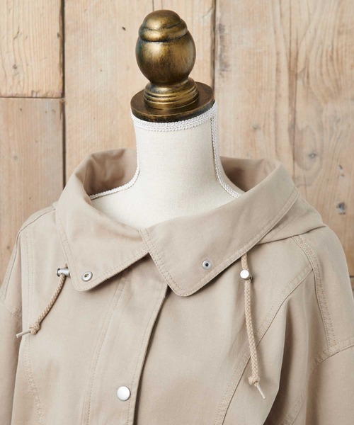 classicalelf（クラシカルエルフ）の「チノツイルマウンテンパーカー　フード付きミドル丈コットン無地ミリタリージャケット(ブルゾン)（マウンテンパーカー・レディース・ブラック/ベージュ/カーキ/カーキブラウン/サンドベージュ/ブラウン/ナチュラル・MEDIUM/LARGE/X-LARGE）」の10枚目の写真