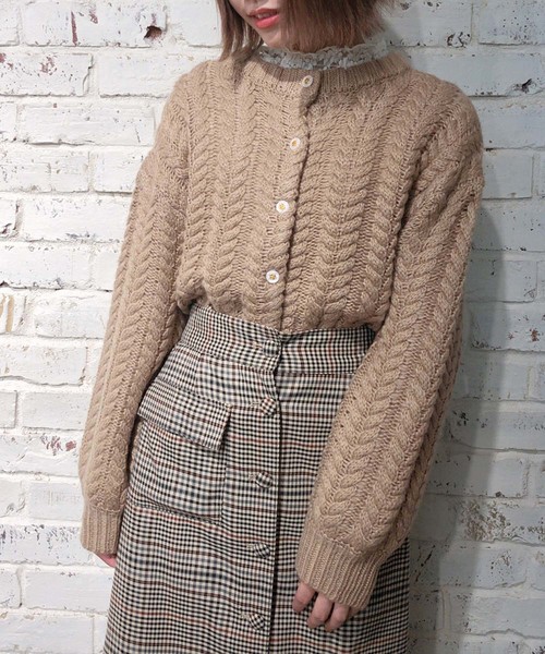 one after another NICE CLAUP（ワンアフターアナザーナイスクラップ）の「ハートケーブル編みカーディガン（カーディガン/ボレロ・レディース・ライトグレー/ベージュ/ピンク/アイボリー/ブルーグレー・FREE）」の5枚目の写真