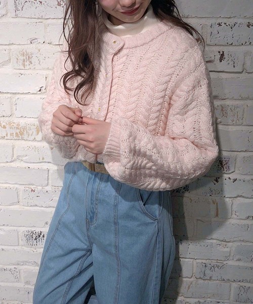 one after another NICE CLAUP（ワンアフターアナザーナイスクラップ）の「ハートケーブル編みカーディガン（カーディガン/ボレロ・レディース・ライトグレー/ベージュ/ピンク/アイボリー/ブルーグレー・FREE）」の9枚目の写真
