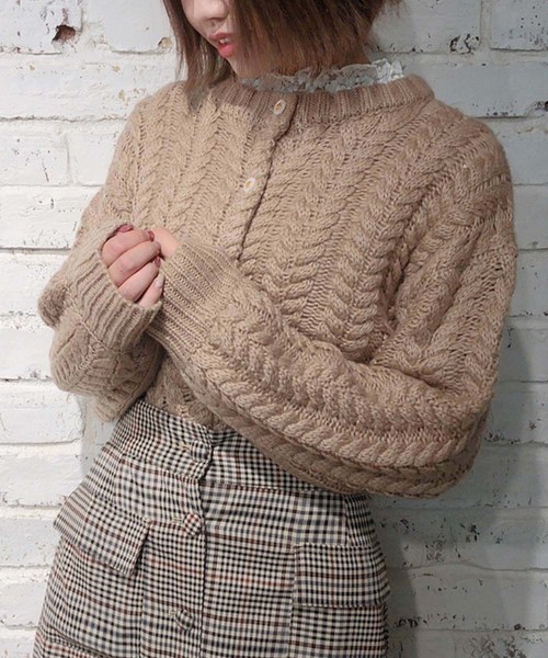one after another NICE CLAUP（ワンアフターアナザーナイスクラップ）の「ハートケーブル編みカーディガン（カーディガン/ボレロ・レディース・ライトグレー/ベージュ/ピンク/アイボリー/ブルーグレー・FREE）」の12枚目の写真