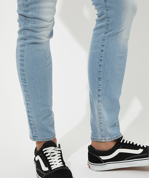 AZUL by moussy（アズールバイマウジー）の「A PERFECT DENIM / Aパーフェクトデニム（デニムパンツ・メンズ・ライトブルー/ブルー・SMALL/LARGE/MEDIUM）」の18枚目の写真