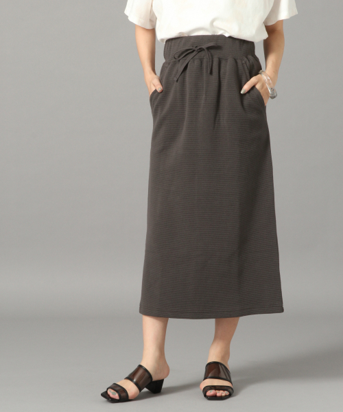 LOWRYS FARM(ローリーズファーム)の「ワッフルカットタイトスカート 833082(スカート・レディース・アイボリー/ブラック/チャコールグレー/ベージュ/パープル・LARGE/MEDIUM)」の4枚目の写真