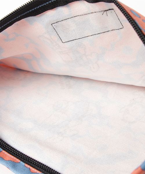 FABRICK(ファブリック)の「FABRICK【WILD THIGS×GASIUS】FLAT SHOULDER BAG L(ショルダーバッグ・メンズ・マルチ・ONE SIZE)」の4枚目の写真